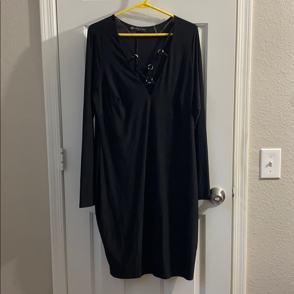 Black Dress - Picture 1 of 2